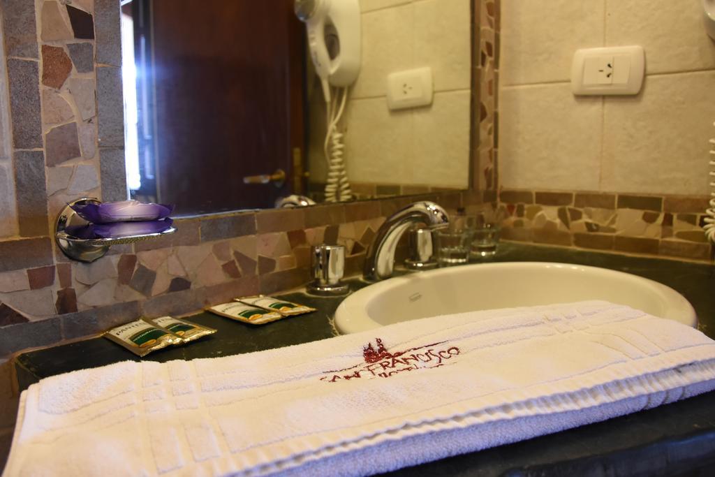 فندق سان فرانسيسكو سالتا المظهر الخارجي الصورة